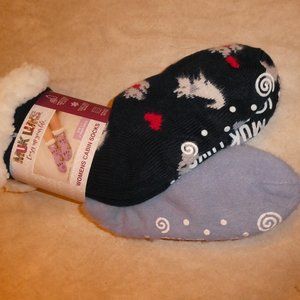 MUK LUK 2 PACK WOMENS CABIN SOCKS-S/M-NAVY WITH DOGS, SOLID BLUE